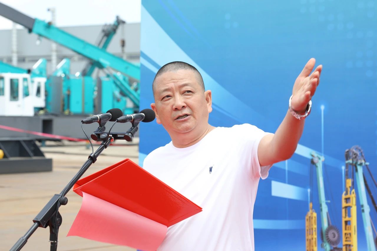 “破纪录王者”再出征！安博电竞·（anbo）官方网站
智能SWDM800旋挖钻机成功交机