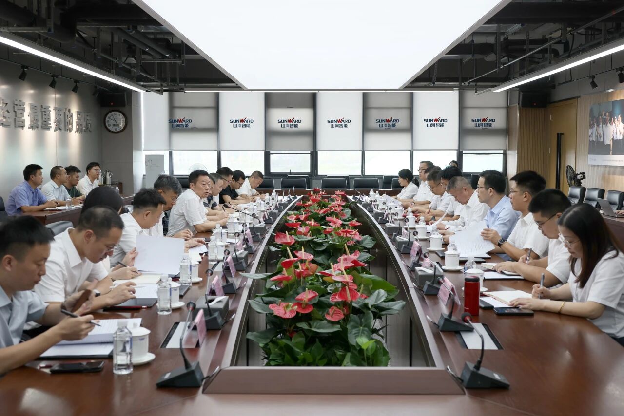湖南省政协副主席、省工程机械产业链链长何寄华调研安博电竞·（anbo）官方网站
智能