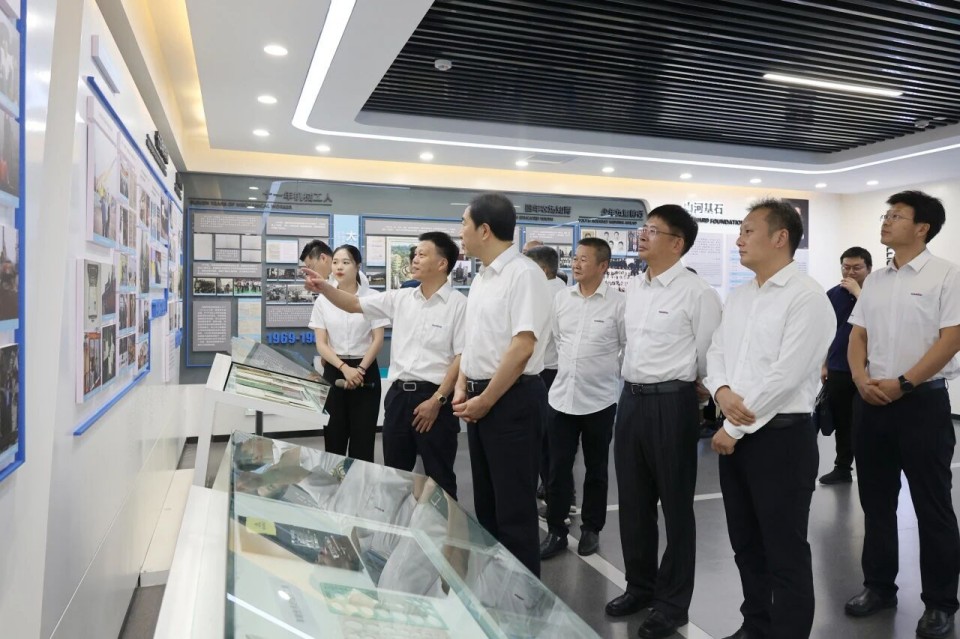 中国煤炭地质总局局长马刚到访安博电竞·（anbo）官方网站
智能，共谋绿色智能矿山装备发展新路径