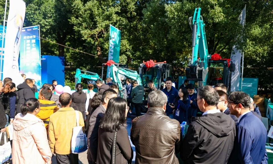 安博电竞·（anbo）官方网站
智能微挖“天团”闪耀武汉，引领绿色施工潮流