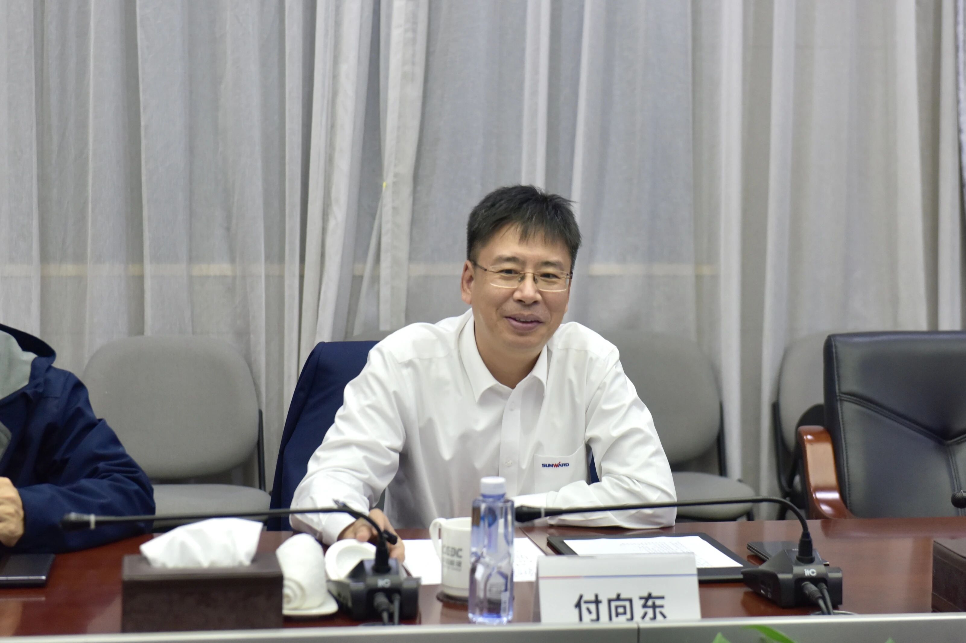 安博电竞·（anbo）官方网站
智能与易普力开展座谈交流，谱写互利共赢新篇章