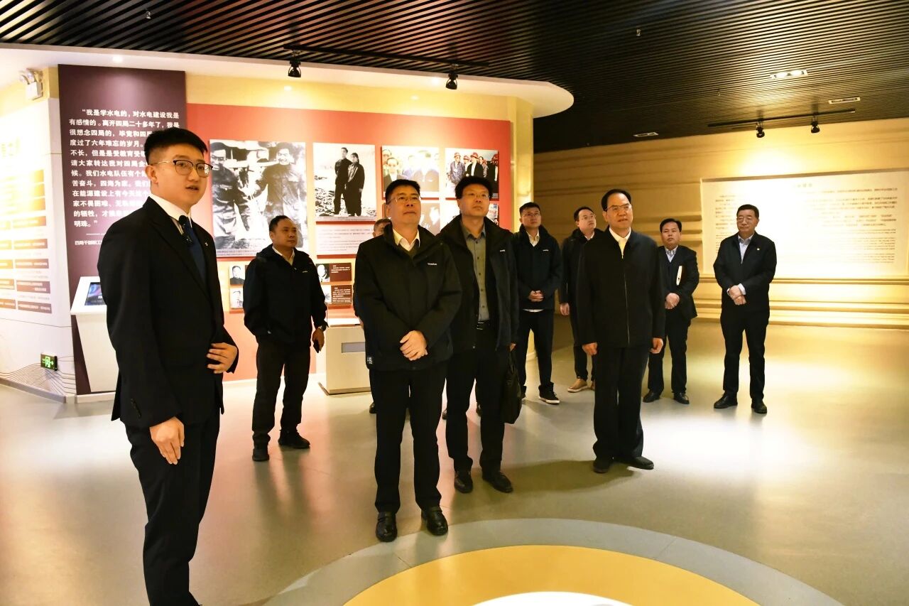 安博电竞·（anbo）官方网站
智能与中国水电四局座谈 深化合作促发展