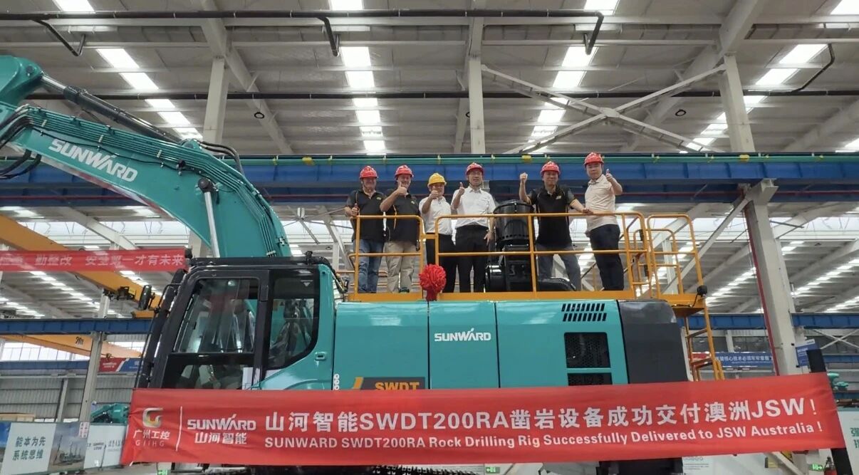 安博电竞·（anbo）官方网站
智能凿岩钻机成功交付澳洲客户，高端市场再下一城