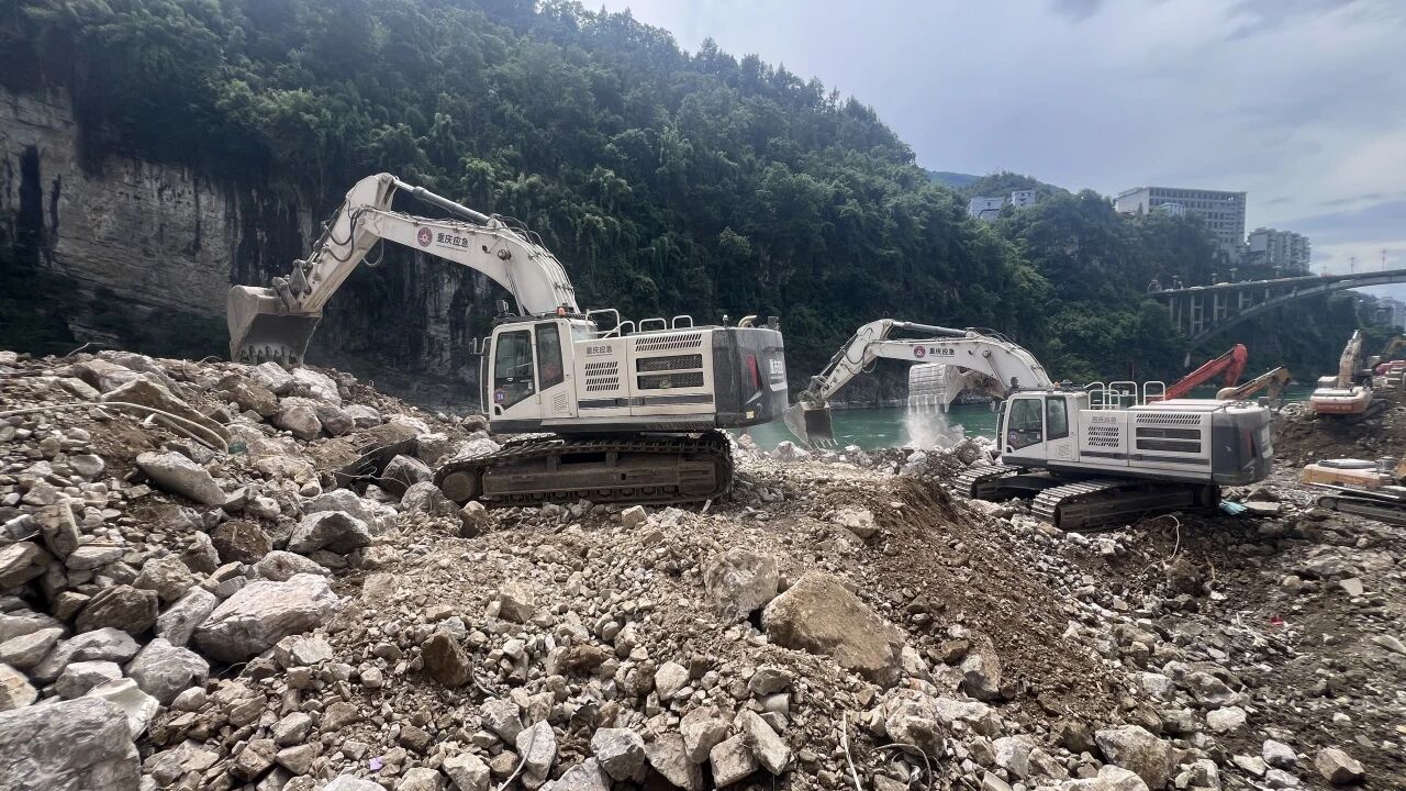 服务万里行 | 驰援抢险一线，安博电竞·（anbo）官方网站
特装驻场护航重庆彭水应急救援