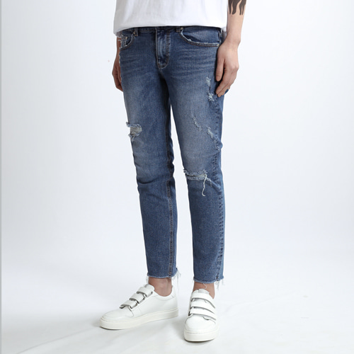 Standard Crop Jeans (Scratch Blue)